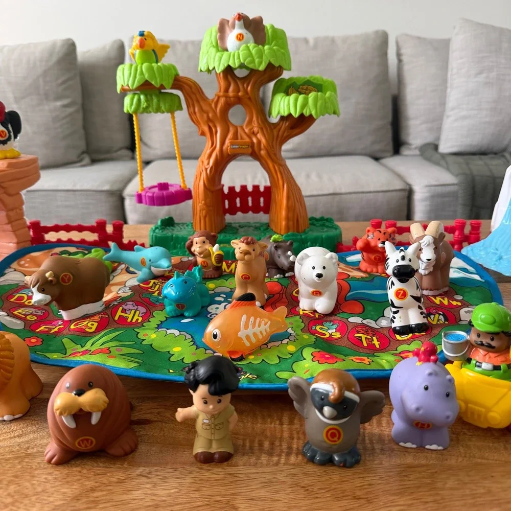 Fisher-Price Little People A to Z Learning Zoo Toddler Multicolor Alphabet